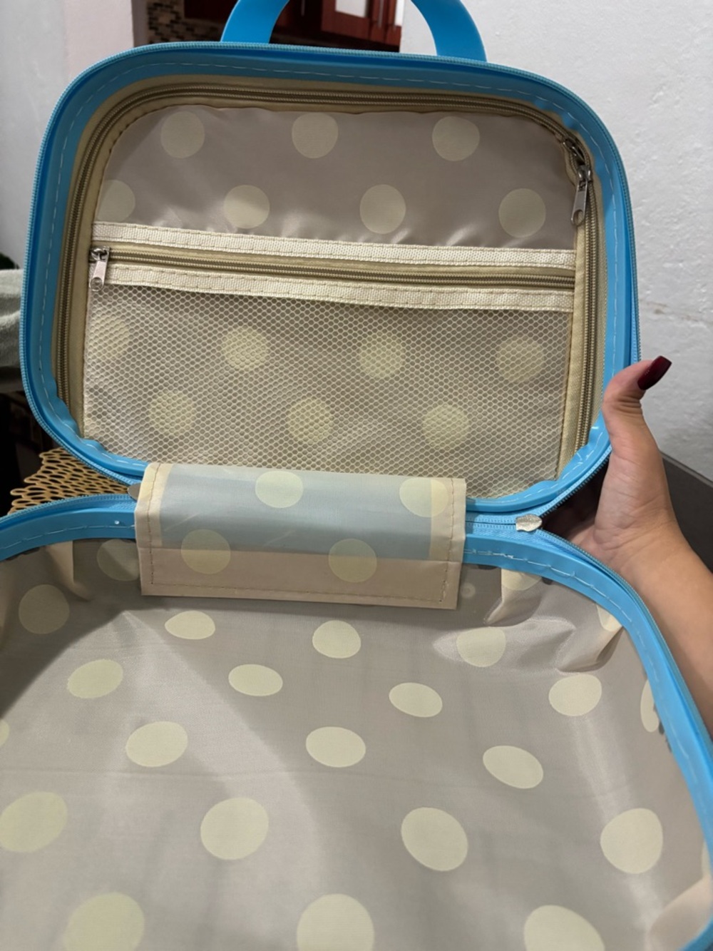 Blue Hello Kitty Hard Shell Travel or Cosmetic new - Picture 3 of 3